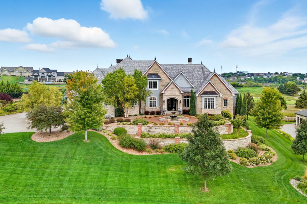 2700 Heartland Drive